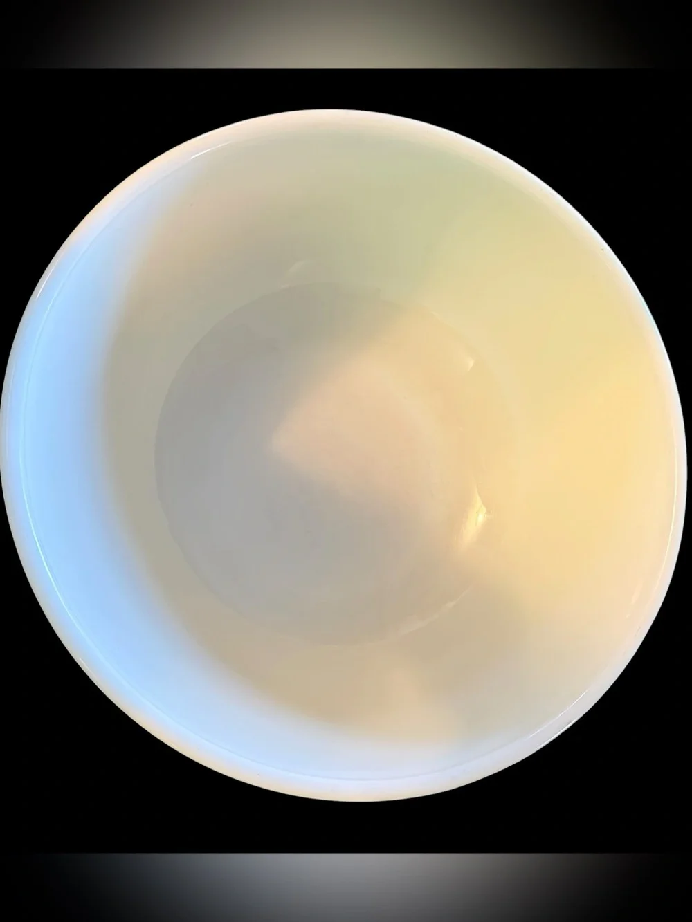 Pyrex 4 Qt #404 Bright Yellow Ceramic Mixing or Serving Bowl